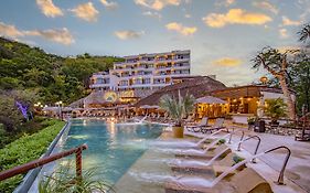 Nirú Ocean Suites by Binniguenda